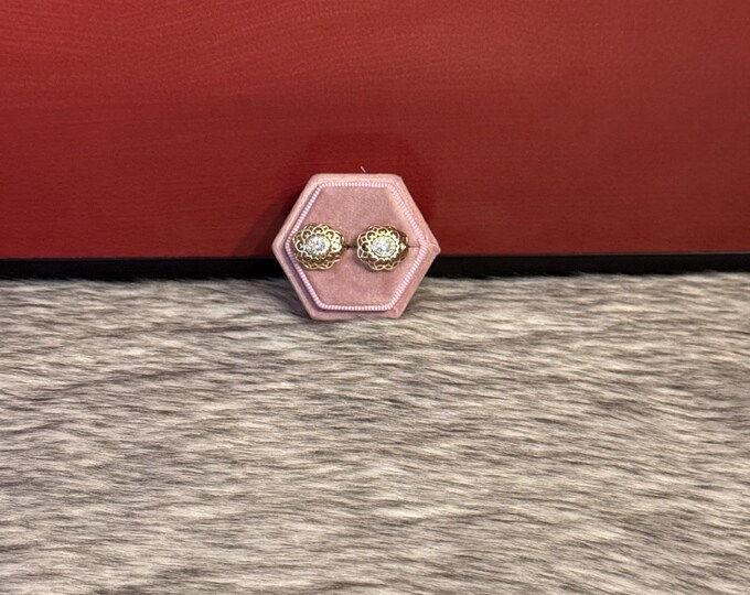 Flower earrings in gold plated