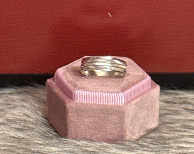 Wedding ring size 8.5
