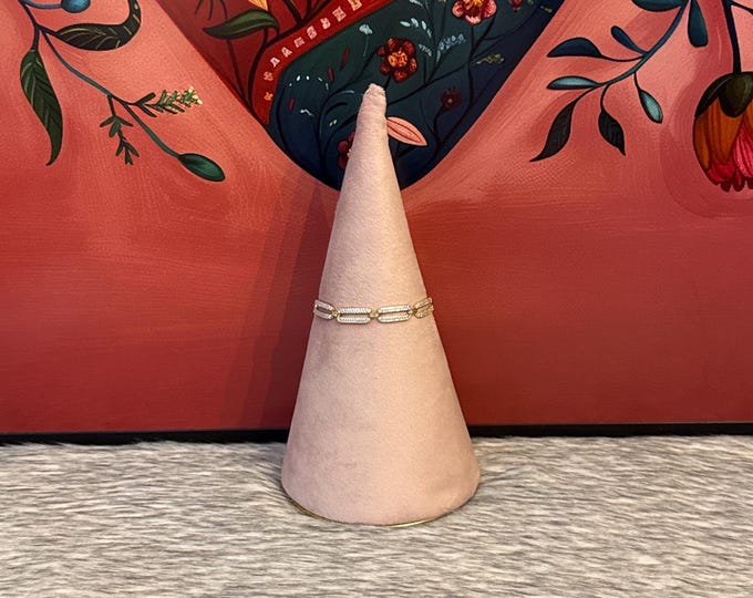 Bracelet with links and cubic zirconia