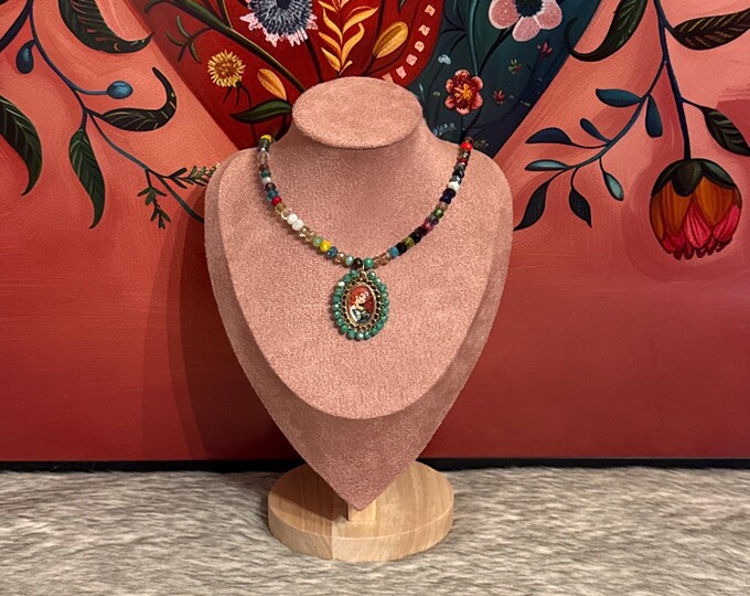 Crystal necklace and bracelet set