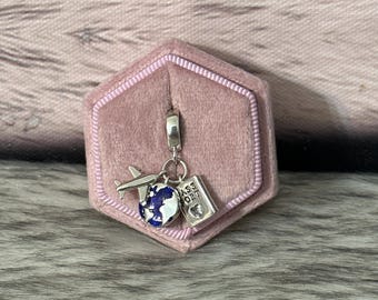 Pandora traveler charms pendant