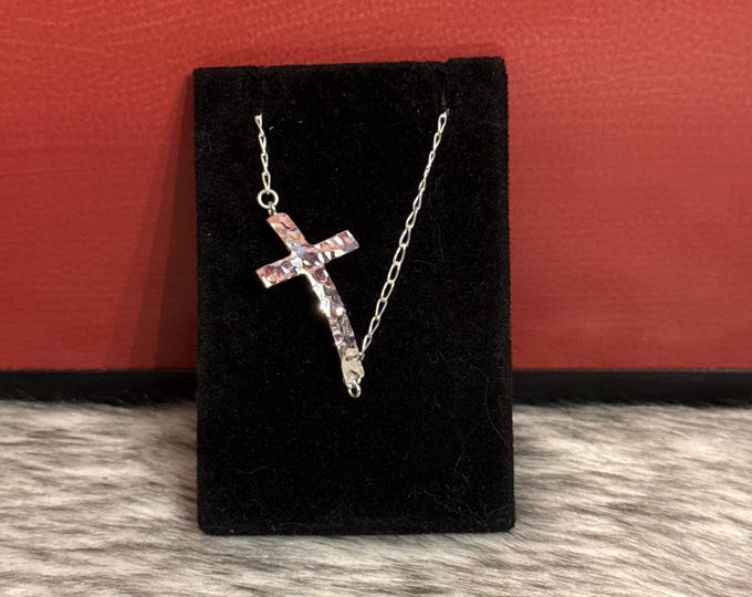 Unisex Hammered Cross Bracelet in 925 Sterling Silver