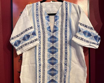 Mexican handmade shirt, size medium (M).