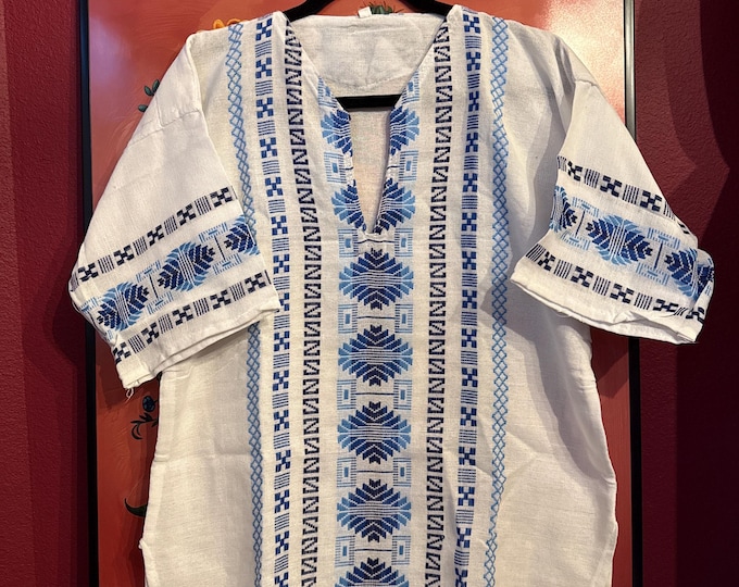 Mexican handmade shirt, size medium (M).