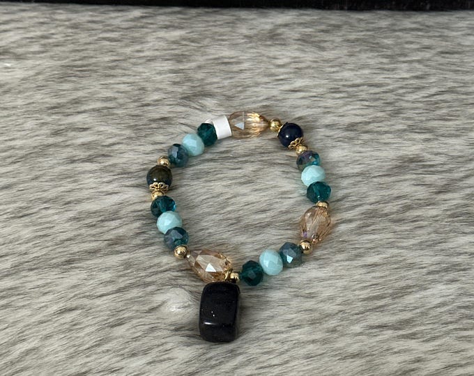 Crystal bracelet with natural agates