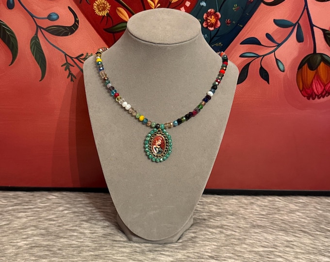 Crystal necklace and bracelet set