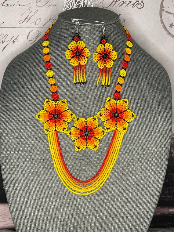 3 Flower Necklace and Earrings Set Etsy Canada