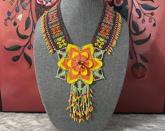 Tribal-inspired necklace and earring set