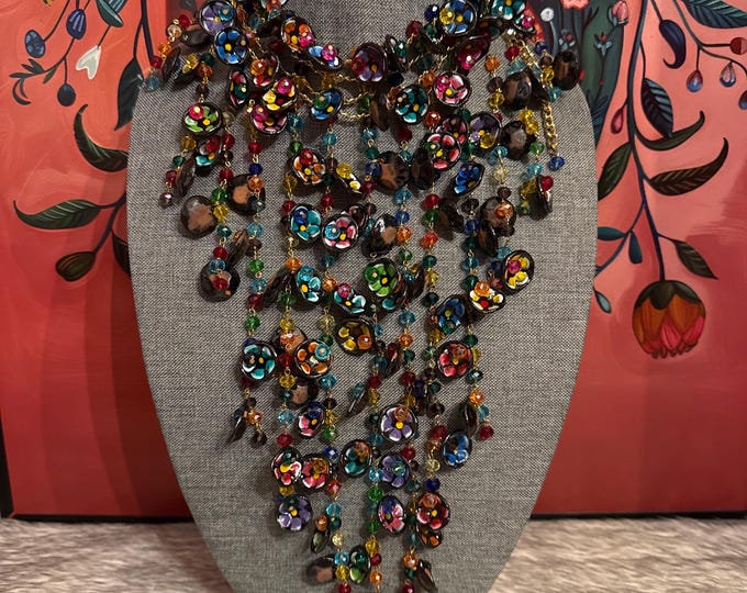 Maxi necklace with grandma's little dishes