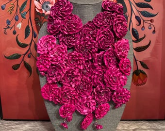 Maxi flower bouquet necklace