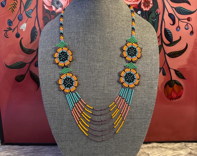 Toci necklace set with earrings