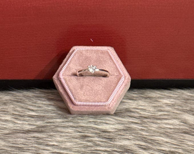 Solitaire heart ring in 925 silver, size 8
