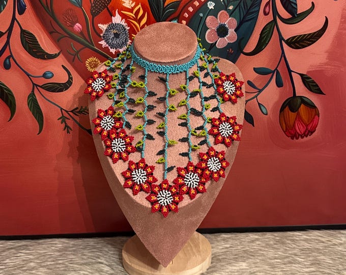 Daisy necklace set with earrings and bracelet