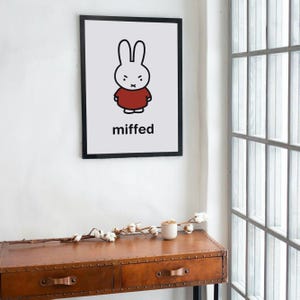 Poster inspiré de Miffy, Miffed - art mural kawaii, lapin, affiche d&#39;art rigolote - rouge
