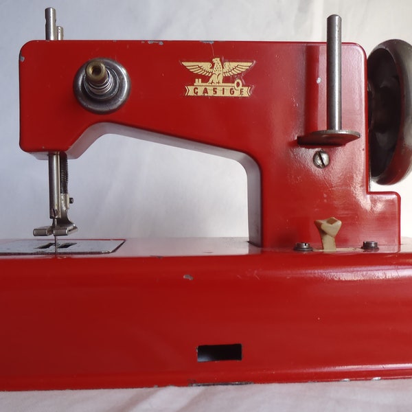 Casige vintage toy battery sewing machine