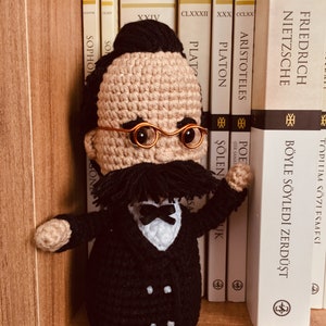 Friedrich Nietzsche Amigurumi Crochet Doll, Nietzsche Kawaii Art Doll, Knitted Gift Well-known Person, Famous Philosopher, Philosophy Gifts