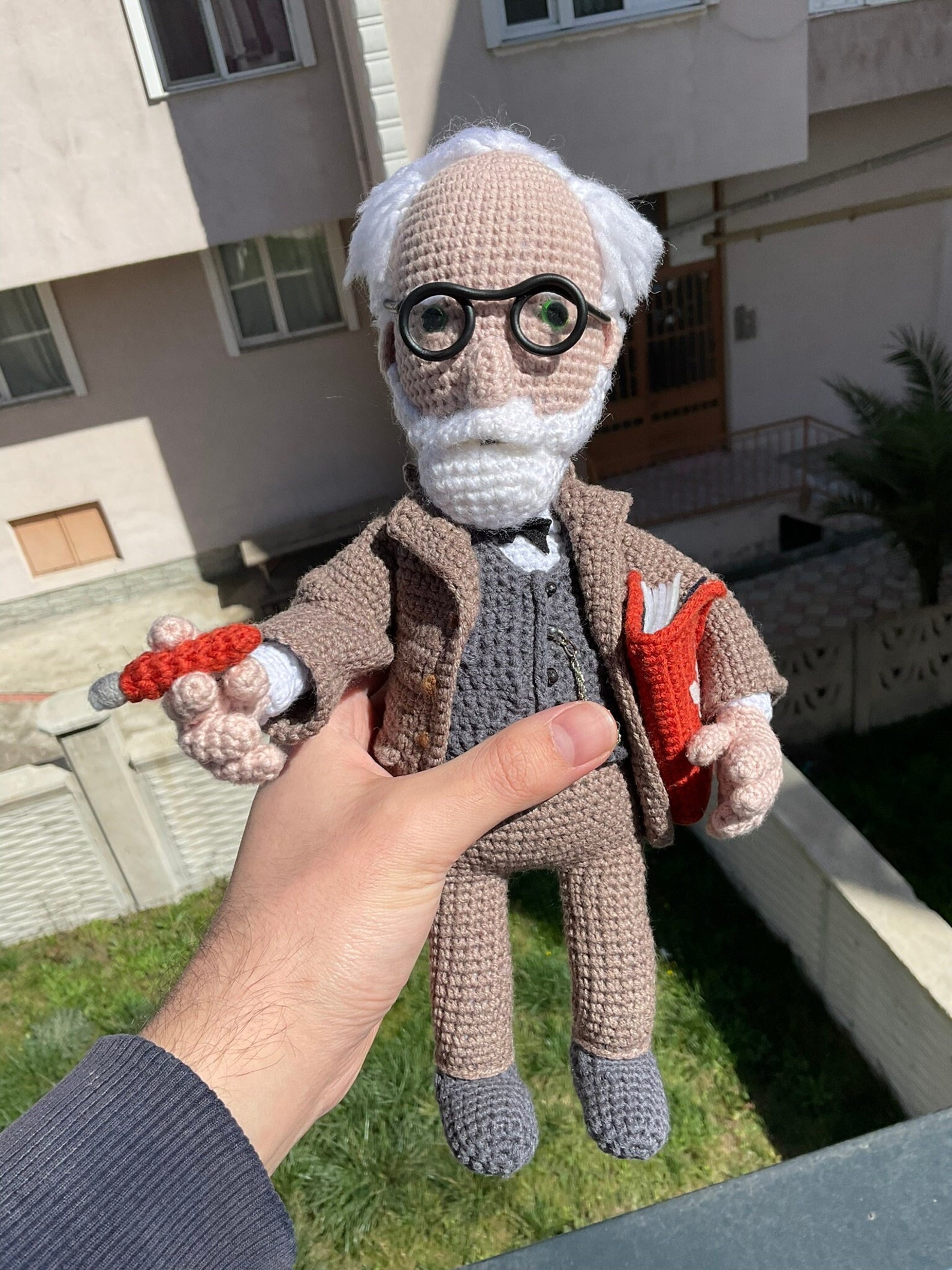 Sigmund Freud Amigurumi Bookshelf Decor, Handknitted Academician Doll ...
