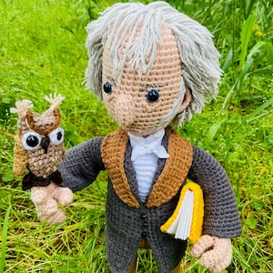 Wilhelm Friedrich Hegel Crochet Decor, Philosopher Hegel Amigurumi Handicraft, Hegelian Bookshelf Decor, Philosophy Arts, Hegelian Gift Set