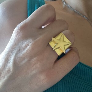 Bague carrée en or. Bague en étoile épaisse en or. Bague empilable plaquée 24k, bijoux de chevalière, chevalière réglable, bague en étoile plaquée or