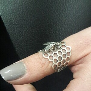 Ring Bee Honeycomb. Silvery bee honeycombs. Nature Female rings. Ring surprise. Wide rings with insects. Gold, silver brass.