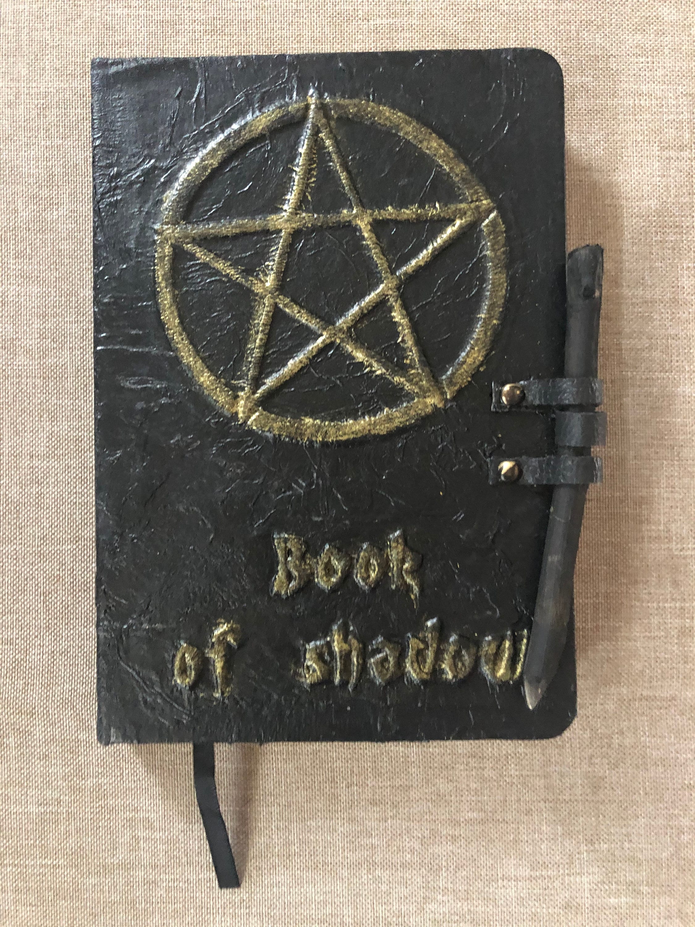 Pentagramm-Tagebuch Aus Rotem Leder Mit Messingbeschlag – Buch Der Schatten Für Hexen Und Esoterik-Fans
