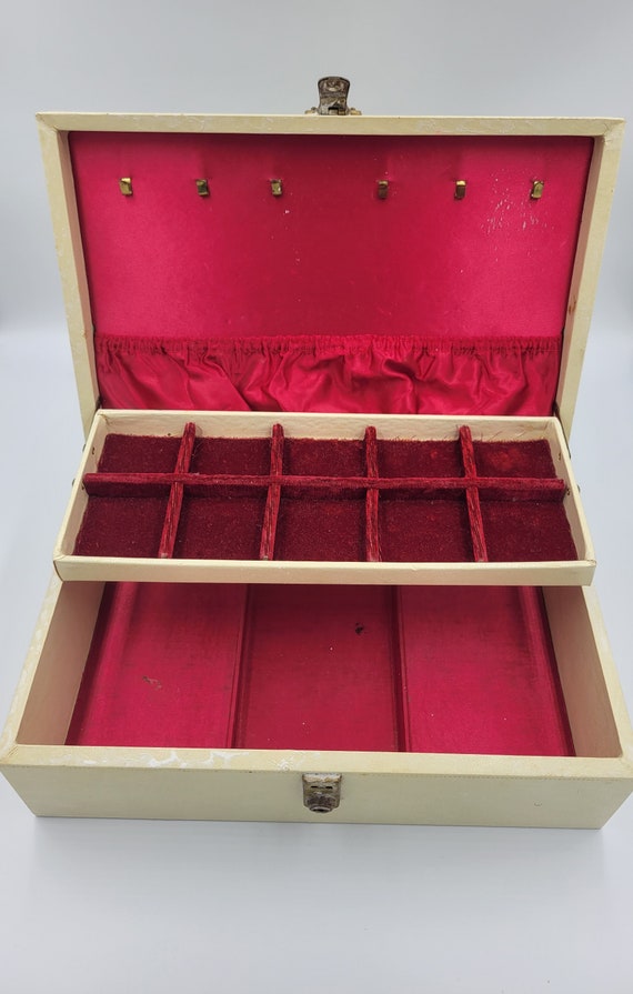 Jewelry Box Beige