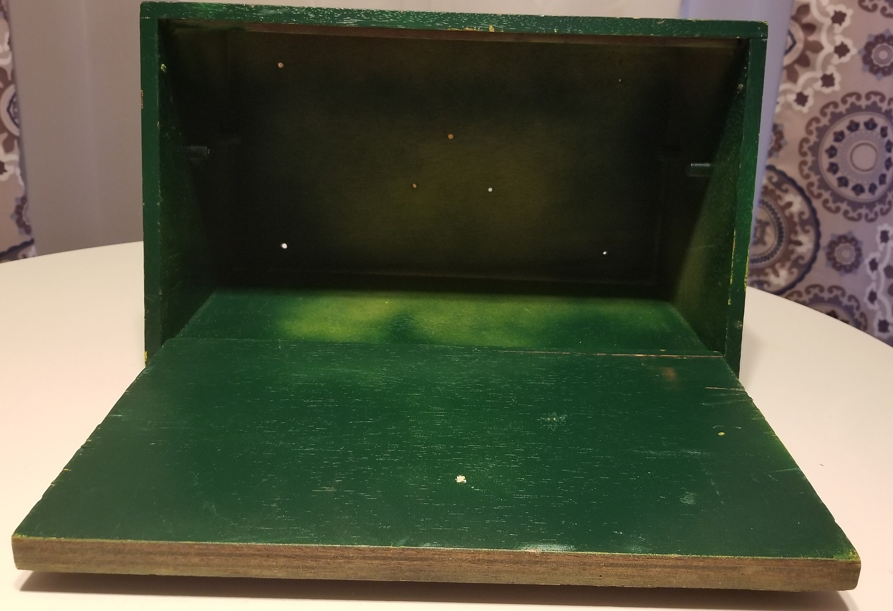 Vintage 1950s Woodpecker Ware Bread Box, Roosters, Dovetail, Made