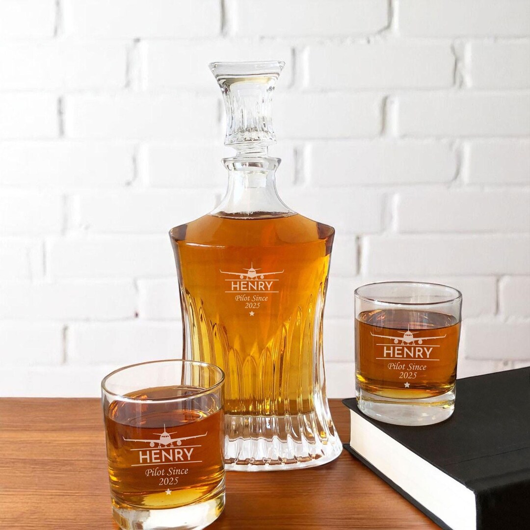 Whiskey Decanter and Glasses Airplane Set main image 1