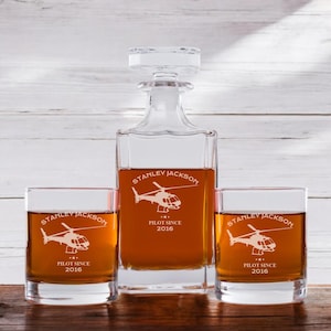 Helicopter Design Whiskey Decanter Rocks Glasses, Personalized Etched Helicopter Engraved Gifts, Commander Copilot Airman Gifts {624}