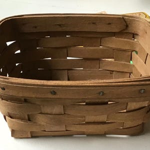 Vintage Sewing Notions in a 1984 Longaberger Basket Bild 7