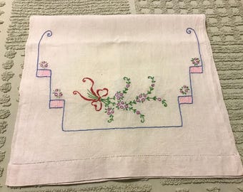 Vintage Floral Dresser Scarf or Table Runner