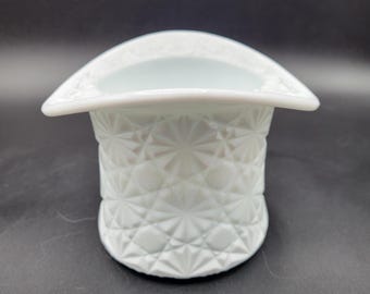 Milk Glass Indiana Glass Top Hat in Daisy and Button