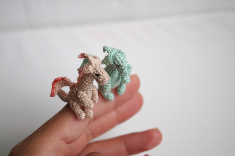 amigurumi keychain tutorial in US terms pdf pattern \u0421rochet pattern dragon