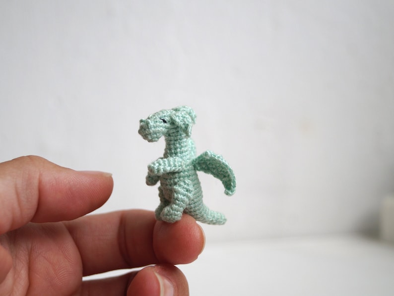 amigurumi keychain tutorial in US terms pdf pattern \u0421rochet pattern dragon