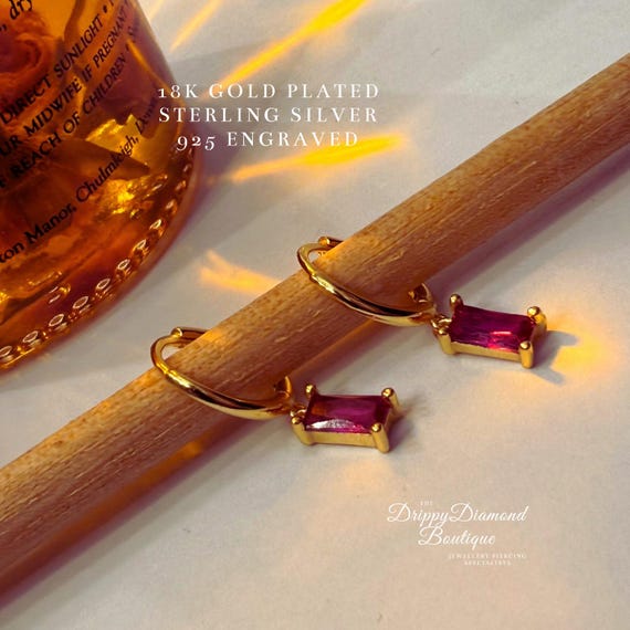 Orecchini a cerchio rettangolari Huggie in argento sterling 925 placcati in oro 18k - Cristallo rosa Stile minimalista Regalo geometrico per lei - Italia