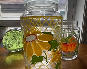 Vintage MCM Anchor Hocking Hildi Yellow Daisies &  lattice pattern jar with lid