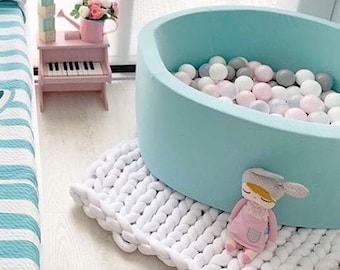 Ball Pit - Mint + 200 Balls included (colour of your choice)