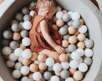 baby ball pit and balls