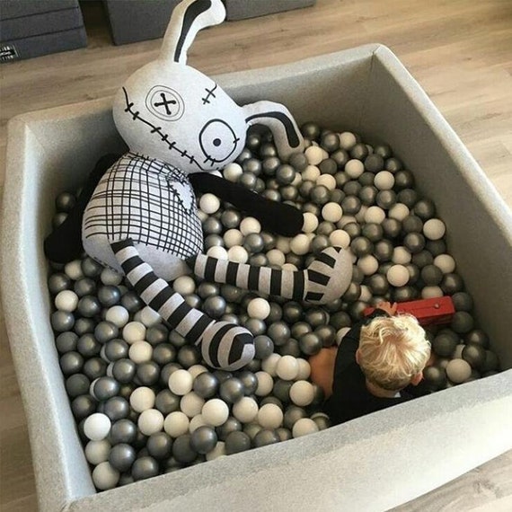 400 ball pit balls
