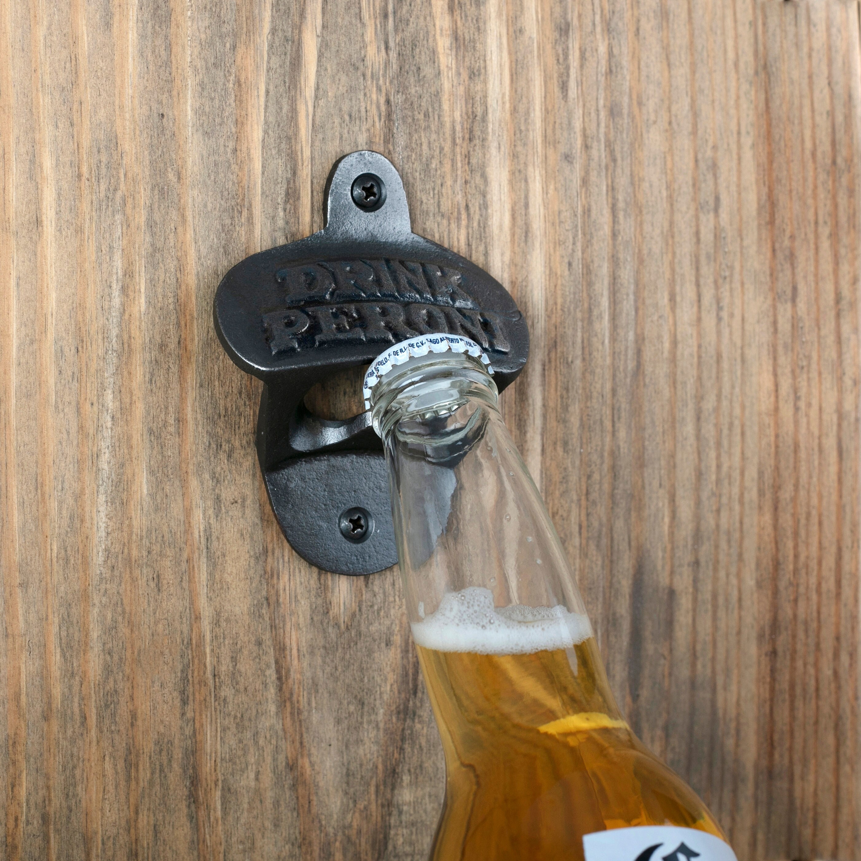 Kitchen Tool Retro Vintage Wall Mounted Beer Glass Bottle Catcher Bar Iron Opene 