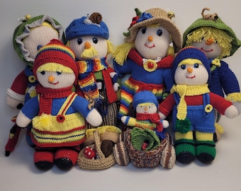 Scarecrow Family, colorful characters knitted according to Jean Greenhowe&#39;s pattern
