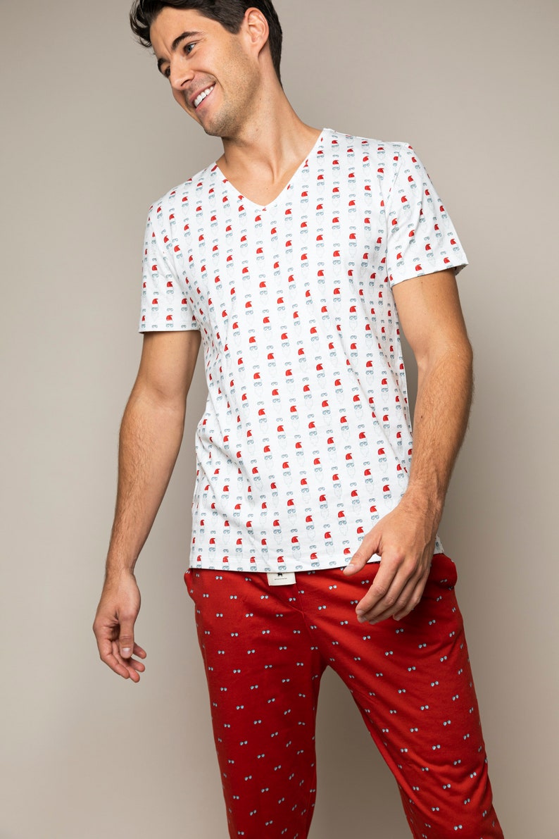 Pyjama en coton biologique pour hommes ou femmes Loungewear dans la boîte-cadeau A Père Noël en lunettes de soleil image 5