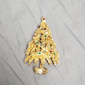 Vintage Gold Tone Rhinestone Christmas Tree Brooch