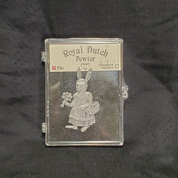 Royal Dutch Pewter Easter Bunny Pin - image 4