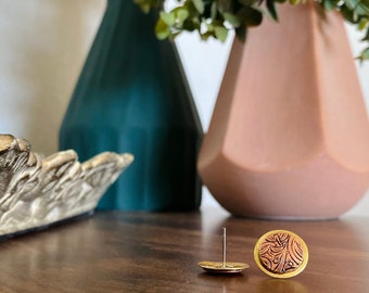 floral copper and gold stud earrings, hypoallergenic stud earrings, copper stud earrings, small stud earrings