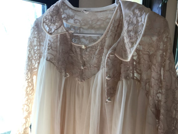 Vintage 1970s Original Cream Komar Night Dressing… - image 2