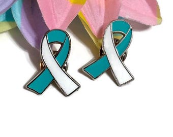 1 Pin de lazo de concienciación en verde azulado y blanco: pines de concienciación sobre el cáncer de cuello uterino, cura, esperanza, apoyo a sobrevivientes, lucha contra el cáncer uterino, broches, regalos, joyería.