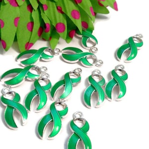 Green Awareness Ribbon Pendant Charms - Lyme Disease Liver Cancer Kidney Disease Cerebral Palsy Bipolar Disorder Depression Awareness Cure