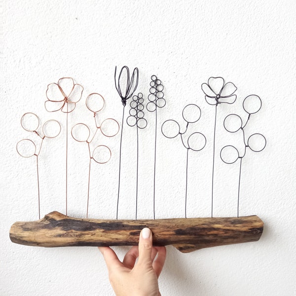 Unique Wire art object, Wall Sculpture for home decoration, Visual Art, Handmade with love, Wire art flowers