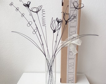 Bouquet Wire art flowers Lovely home decor Living room decoration Wire art Minimalist style Art Objects Authentic gift for her